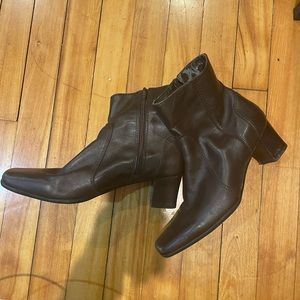 Nine West 7.5 ankle booties brown vintage